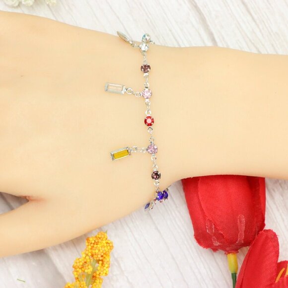 "Trendy Handmade Bracelet – A Thoughtful Gift for Girls & Women | UNVRC1323 - Picture 2 of 10